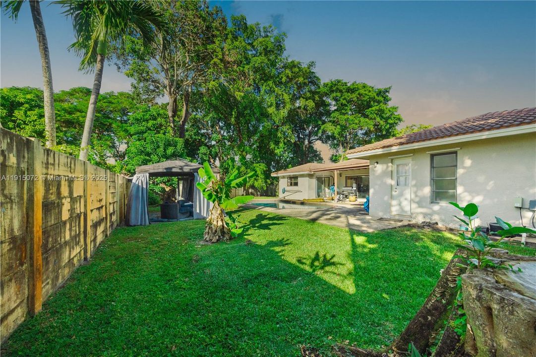 待售: $875,000 (4 贝兹, 2 浴室, 2519 平方英尺)