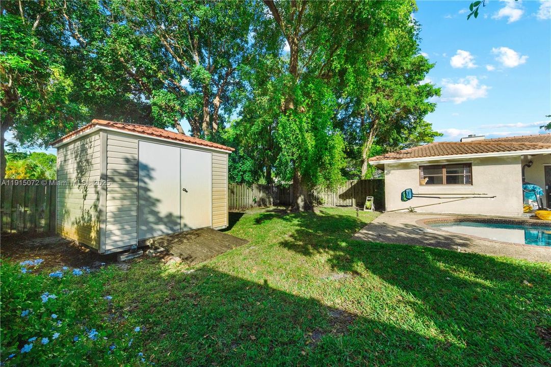 待售: $875,000 (4 贝兹, 2 浴室, 2519 平方英尺)