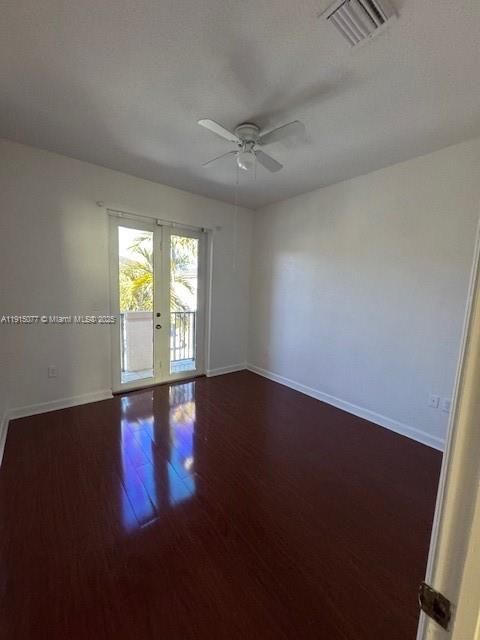 合同活跃: $2,890 (3 贝兹, 2 浴室, 1733 平方英尺)