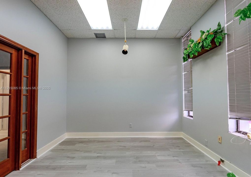 В аренду: $34 (0 спален, 0 ванн, 0 Квадратных фут)