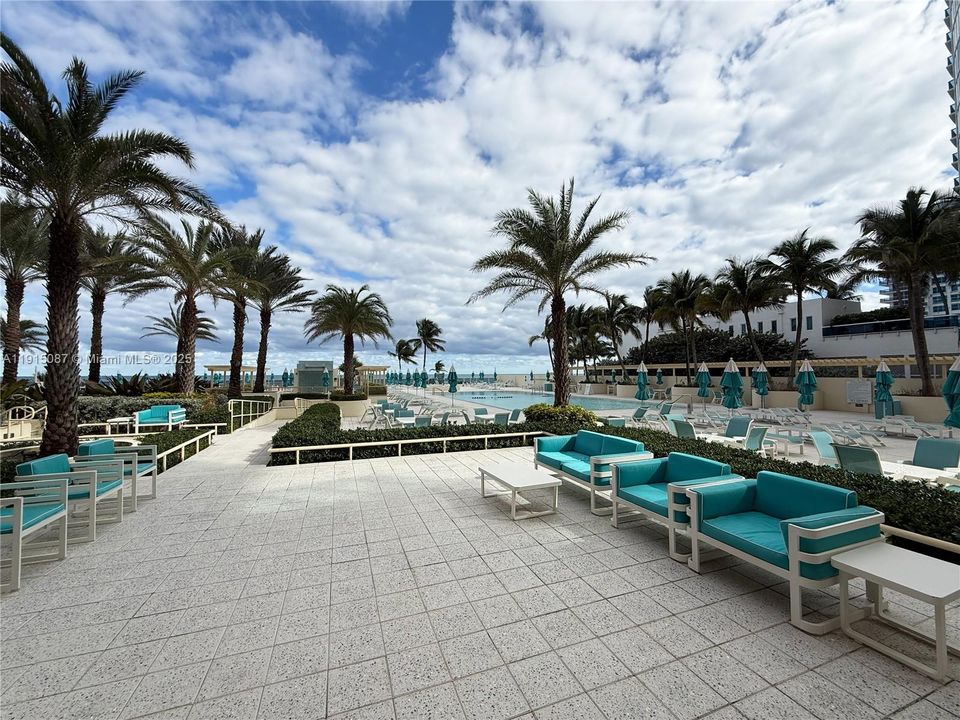 Pool overlooking the ocean