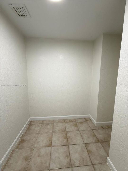 En Venta: $340,000 (0 camas, 1 baños, 482 Pies cuadrados)