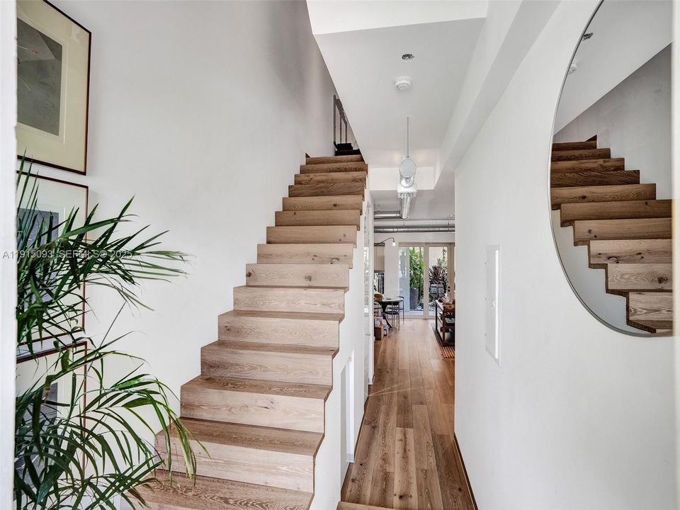 For Sale: $896,000 (3 beds, 2 baths, 2305 Square Feet)