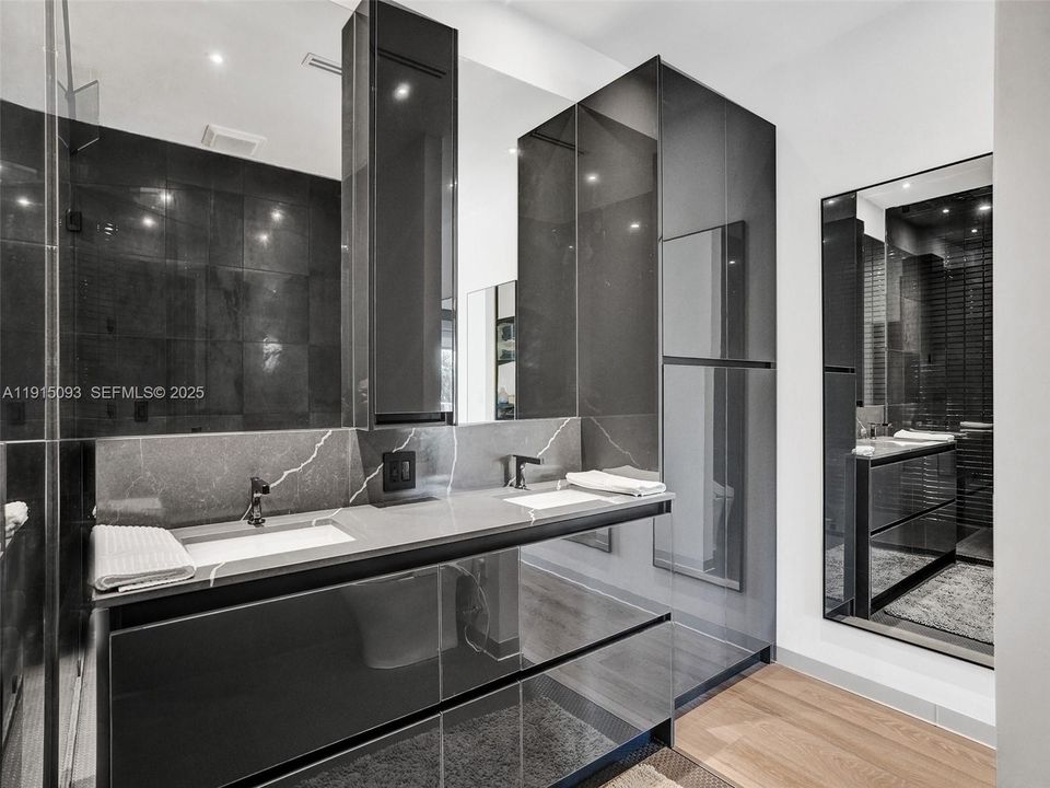 For Sale: $896,000 (3 beds, 2 baths, 2305 Square Feet)