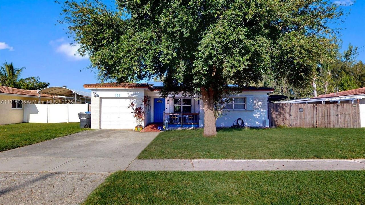 For Sale: $665,000 (2 beds, 2 baths, 1429 Square Feet)