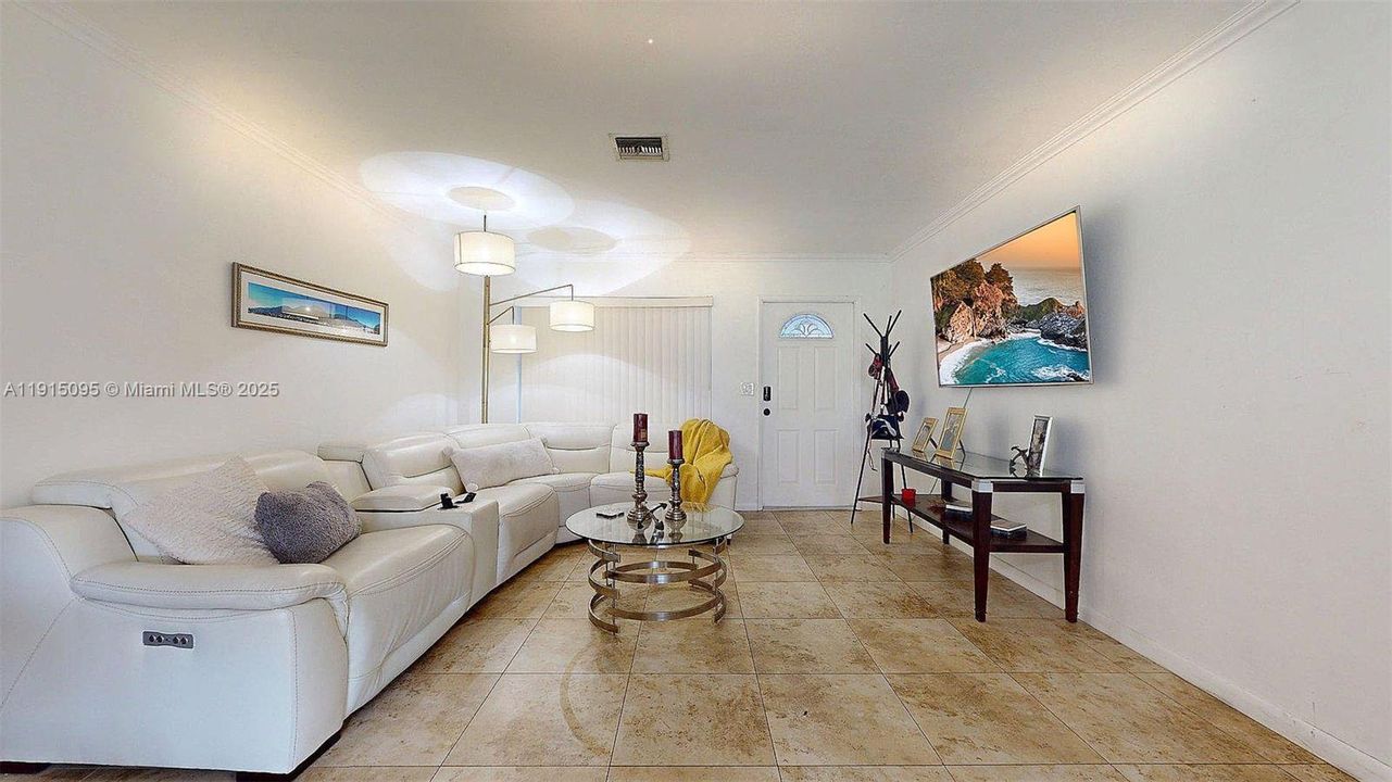 For Sale: $665,000 (2 beds, 2 baths, 1429 Square Feet)