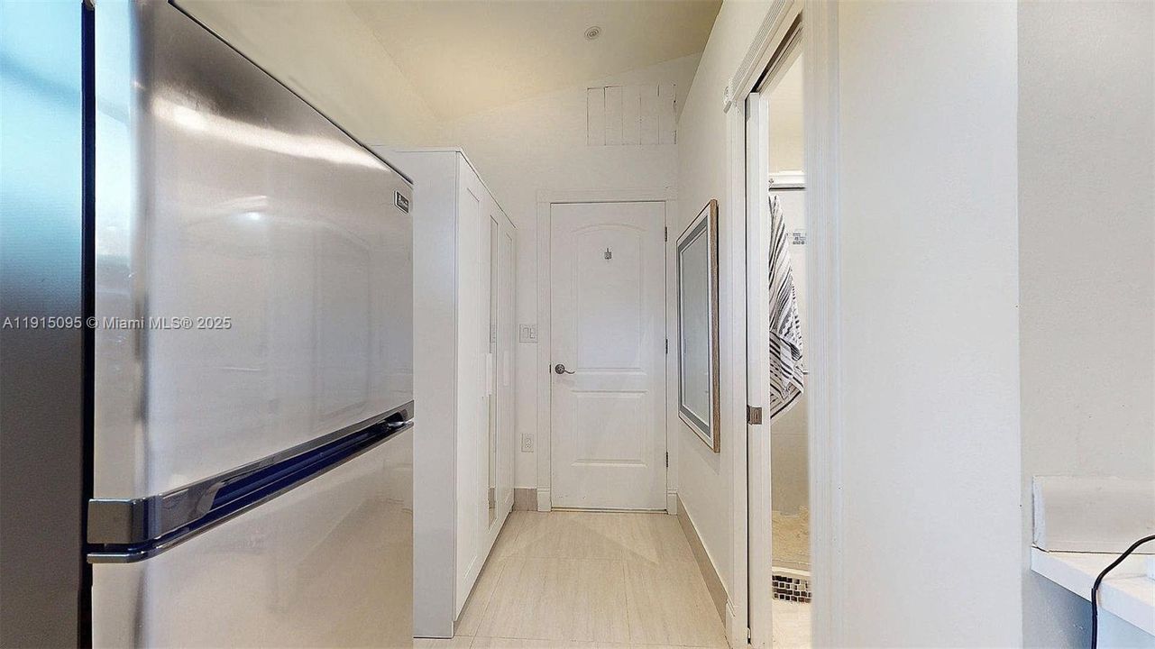 For Sale: $665,000 (2 beds, 2 baths, 1429 Square Feet)