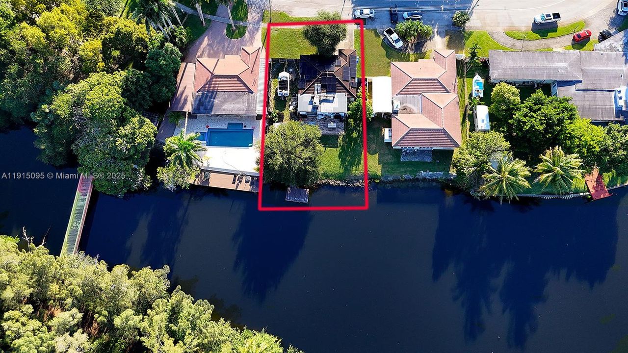 For Sale: $665,000 (2 beds, 2 baths, 1429 Square Feet)