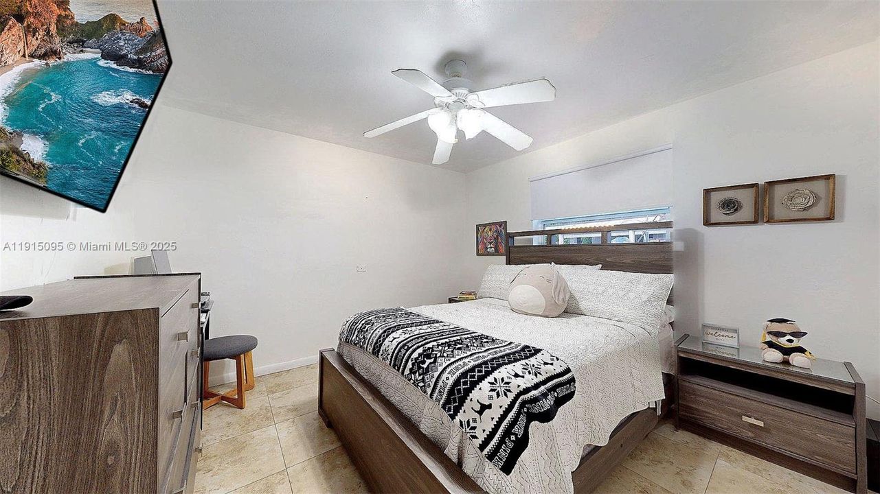 For Sale: $665,000 (2 beds, 2 baths, 1429 Square Feet)