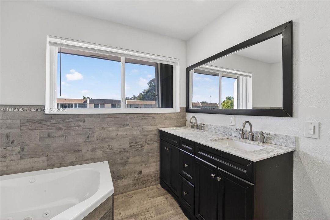 待售: $515,000 (3 贝兹, 2 浴室, 1606 平方英尺)