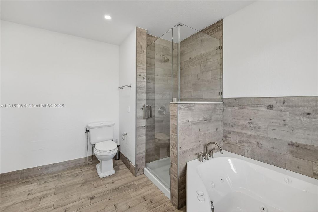 待售: $515,000 (3 贝兹, 2 浴室, 1606 平方英尺)