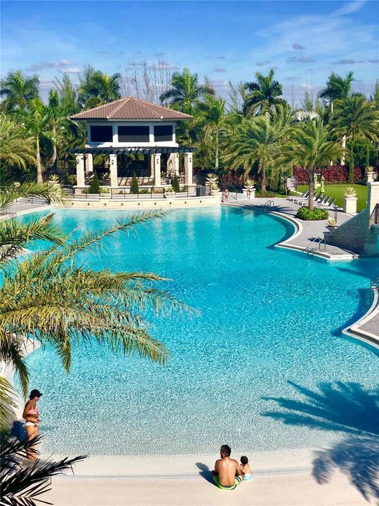 En Venta: $830,000 (3 camas, 2 baños, 2100 Pies cuadrados)