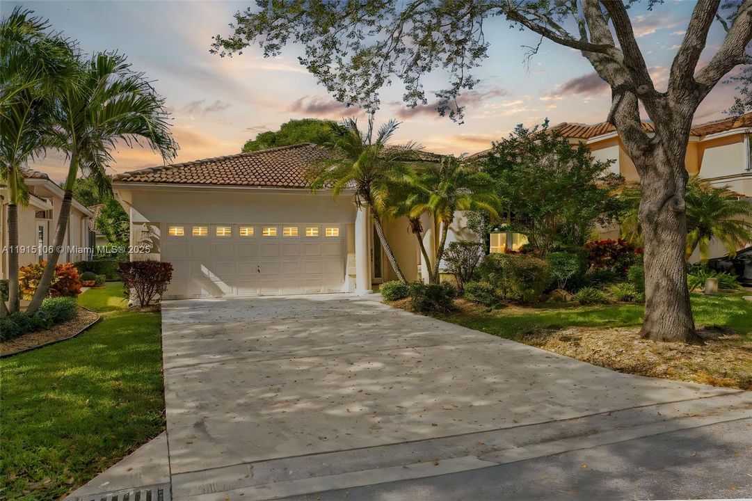 For Rent: $5,000 (3 beds, 2 baths, 1903 Square Feet)