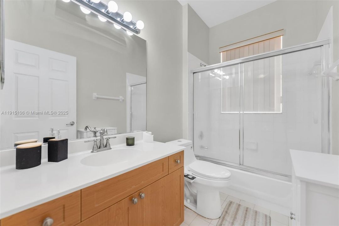 For Rent: $5,000 (3 beds, 2 baths, 1903 Square Feet)