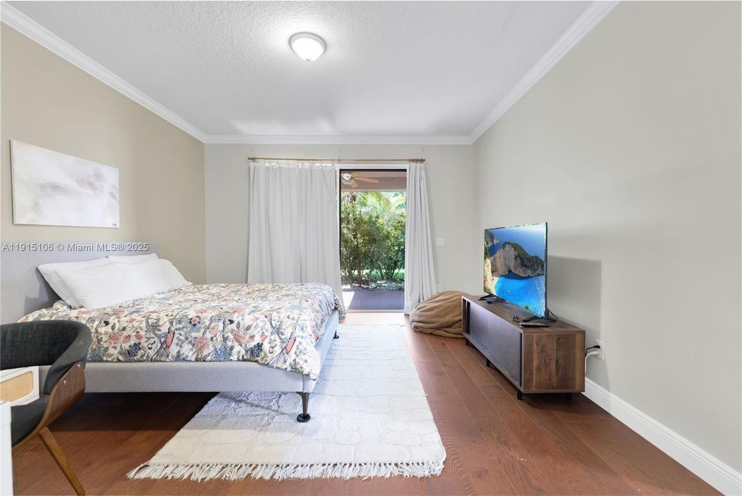 For Rent: $5,000 (3 beds, 2 baths, 1903 Square Feet)