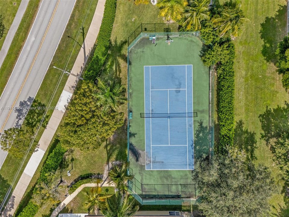 For Rent: $5,000 (3 beds, 2 baths, 1903 Square Feet)