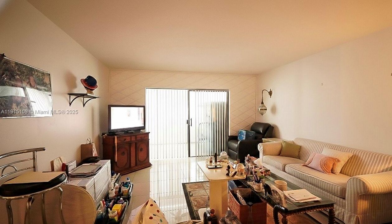 En Venta: $102,999 (1 camas, 1 baños, 783 Pies cuadrados)