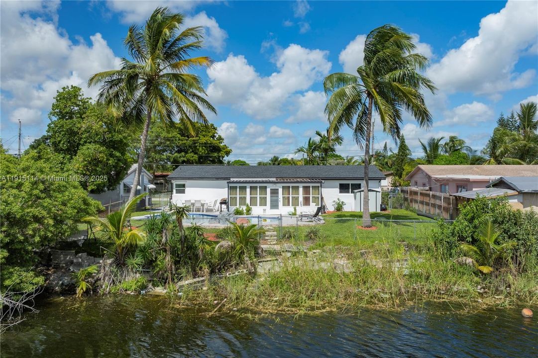 For Rent: $4,850 (3 beds, 2 baths, 1531 Square Feet)