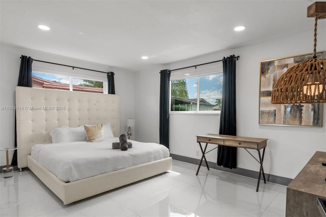 For Rent: $4,850 (3 beds, 2 baths, 1531 Square Feet)