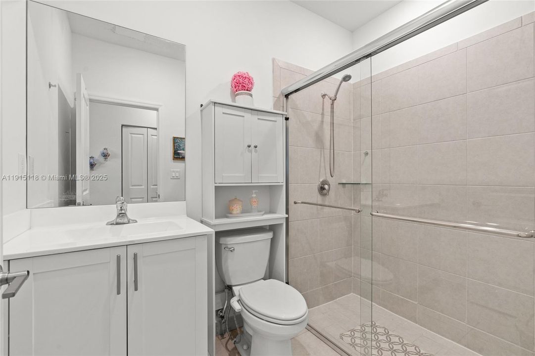 En Venta: $839,999 (4 camas, 3 baños, 3139 Pies cuadrados)