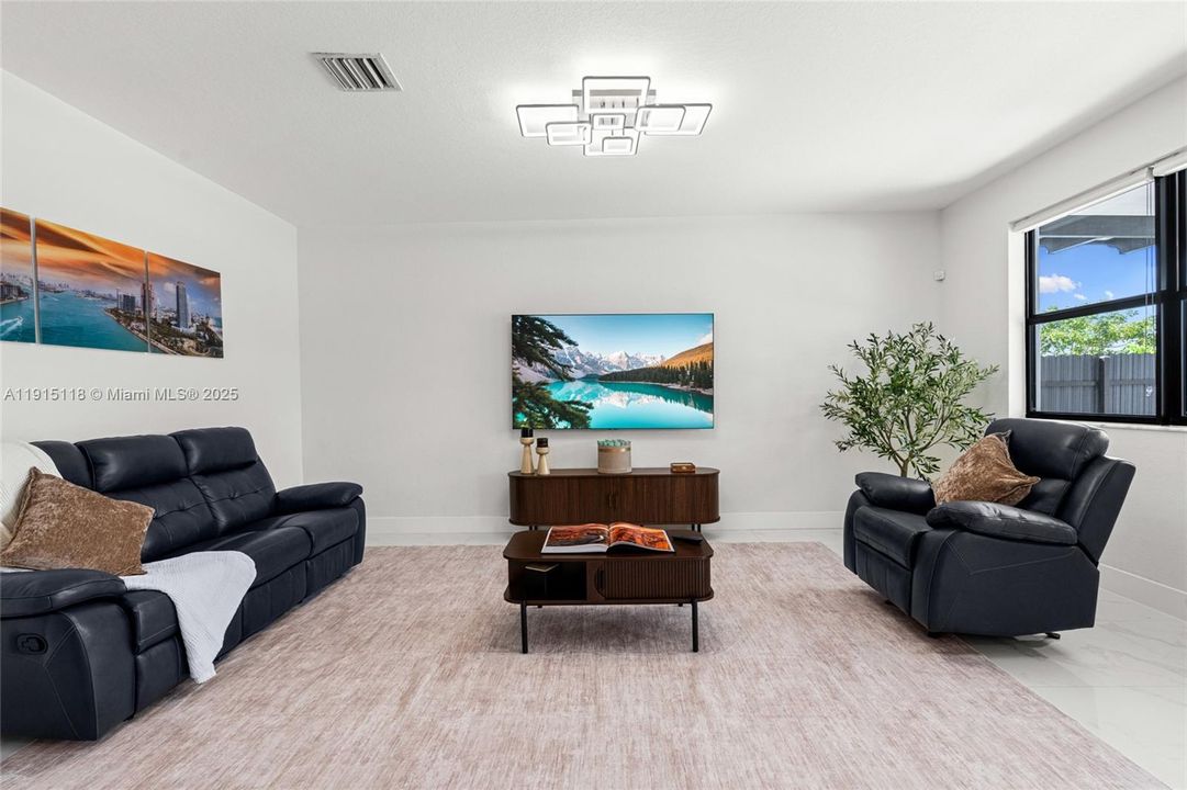 En Venta: $839,999 (4 camas, 3 baños, 3139 Pies cuadrados)