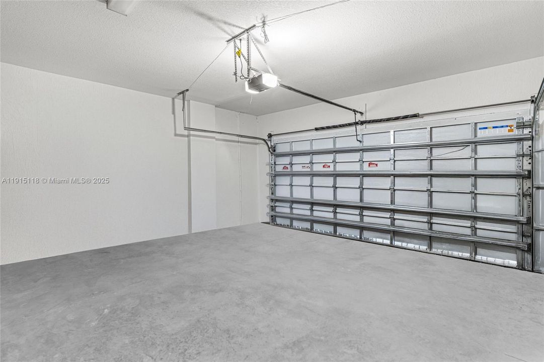 En Venta: $839,999 (4 camas, 3 baños, 3139 Pies cuadrados)