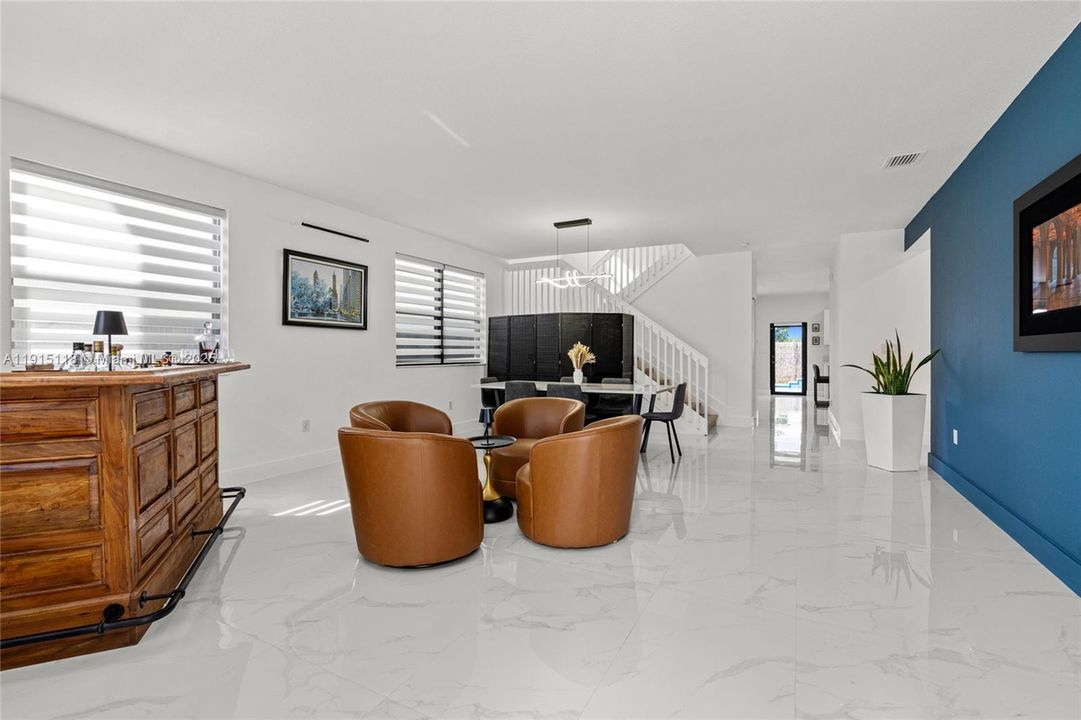 En Venta: $839,999 (4 camas, 3 baños, 3139 Pies cuadrados)