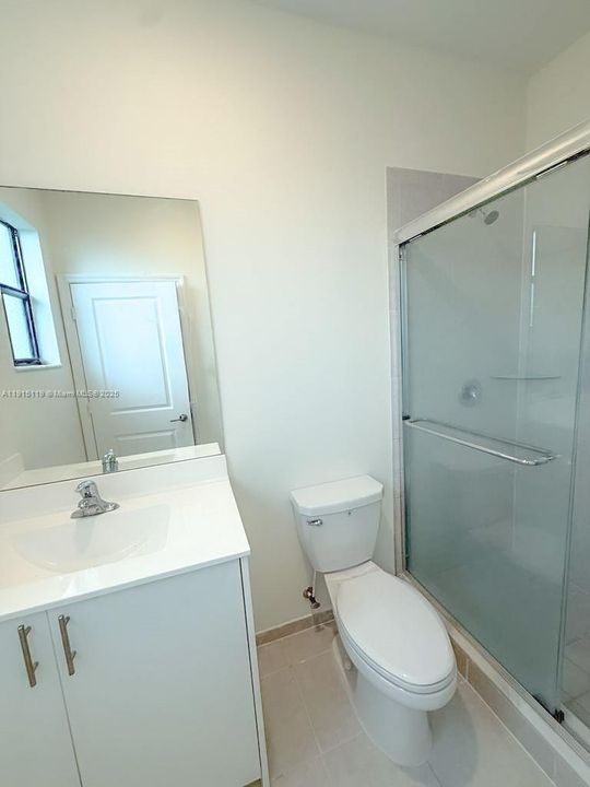 合同活跃: $2,290 (3 贝兹, 2 浴室, 1483 平方英尺)