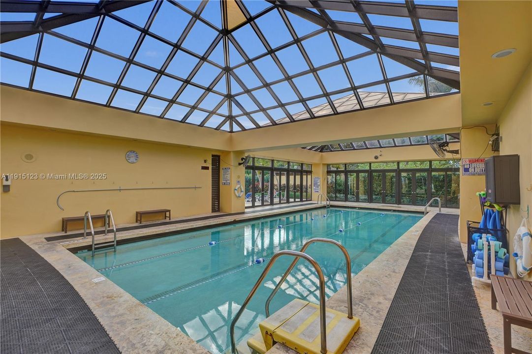 For Sale: $350,000 (2 beds, 2 baths, 1544 Square Feet)