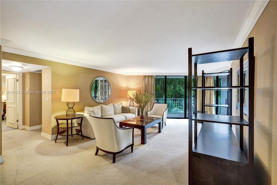 For Sale: $350,000 (2 beds, 2 baths, 1544 Square Feet)