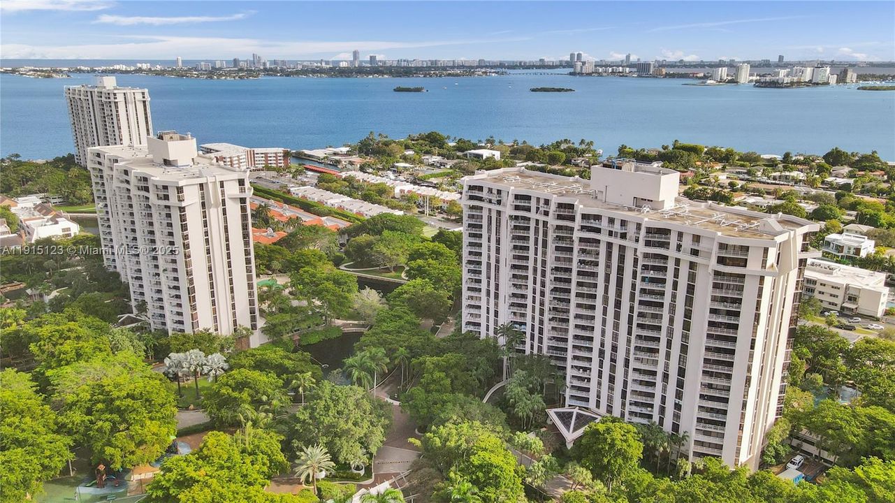 For Sale: $350,000 (2 beds, 2 baths, 1544 Square Feet)