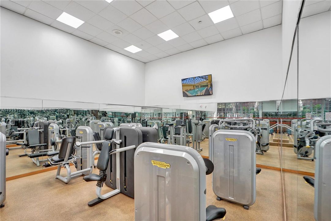 For Sale: $350,000 (2 beds, 2 baths, 1544 Square Feet)