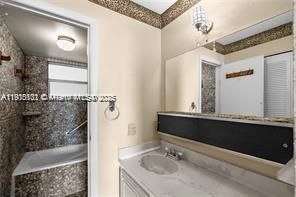 出租: $1,250 (1 贝兹, 1 浴室, 800 平方英尺)