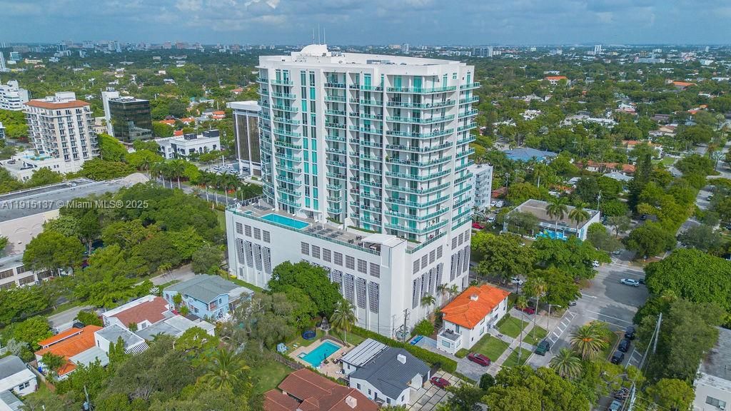 Recently Rented: $4,200 (2 beds, 2 baths, 1059 Square Feet)