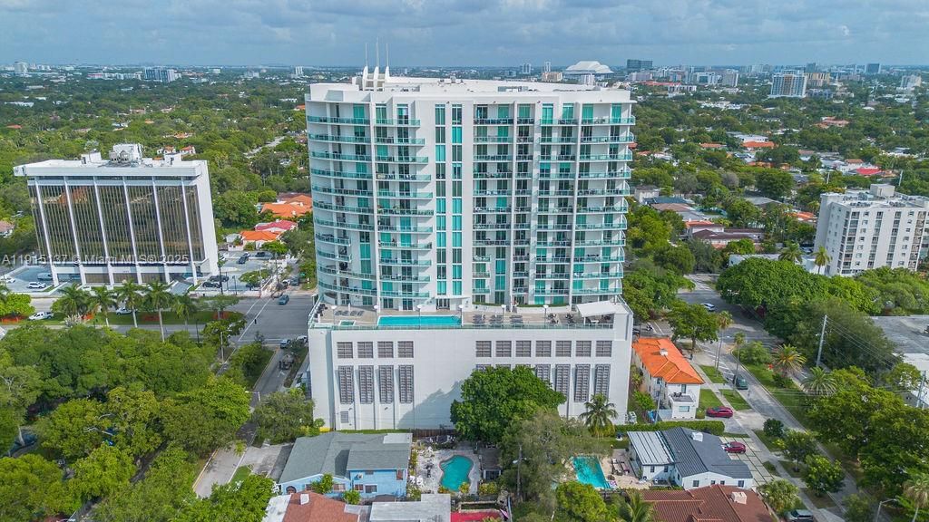 Recently Rented: $4,200 (2 beds, 2 baths, 1059 Square Feet)