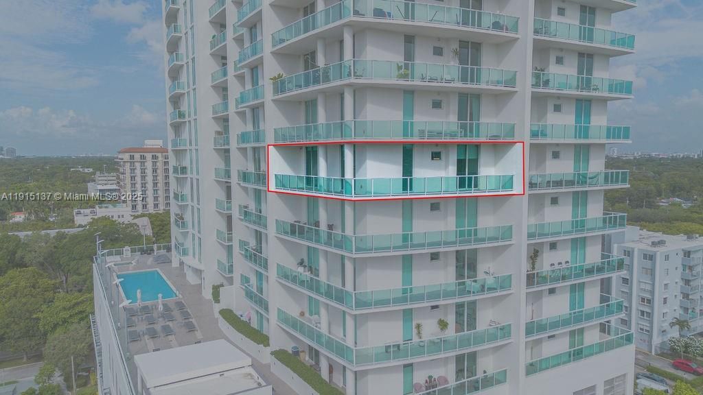 Recently Rented: $4,200 (2 beds, 2 baths, 1059 Square Feet)