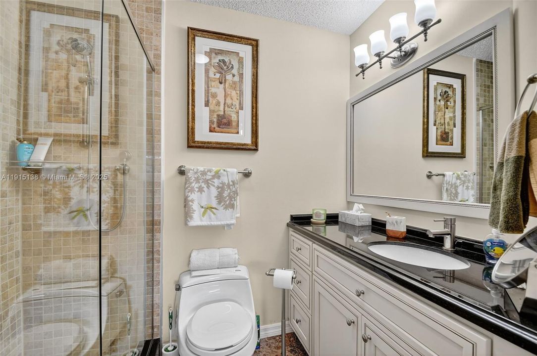 待售: $699,999 (2 贝兹, 2 浴室, 1907 平方英尺)