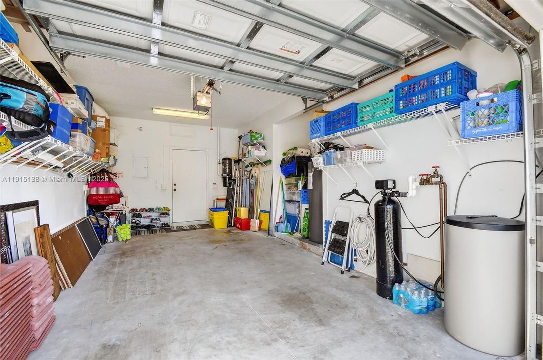 待售: $699,999 (2 贝兹, 2 浴室, 1907 平方英尺)