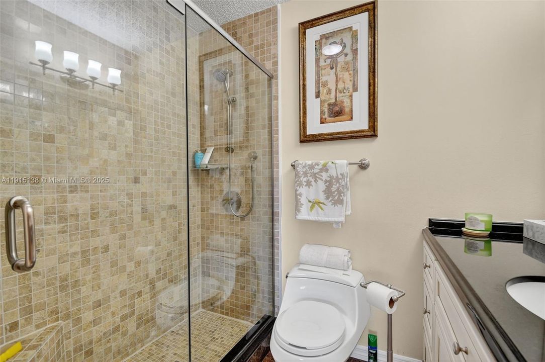 待售: $699,999 (2 贝兹, 2 浴室, 1907 平方英尺)