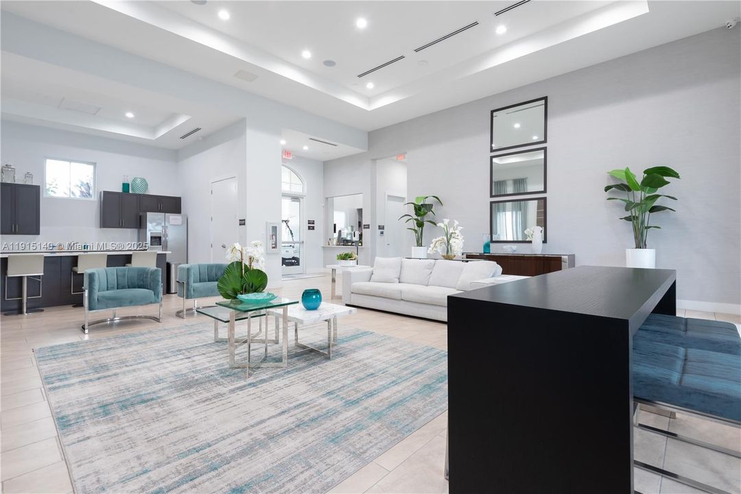 En Renta: $4,800 (5 camas, 3 baños, 3033 Pies cuadrados)