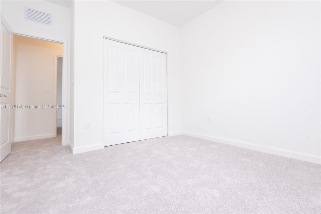 En Renta: $4,800 (5 camas, 3 baños, 3033 Pies cuadrados)