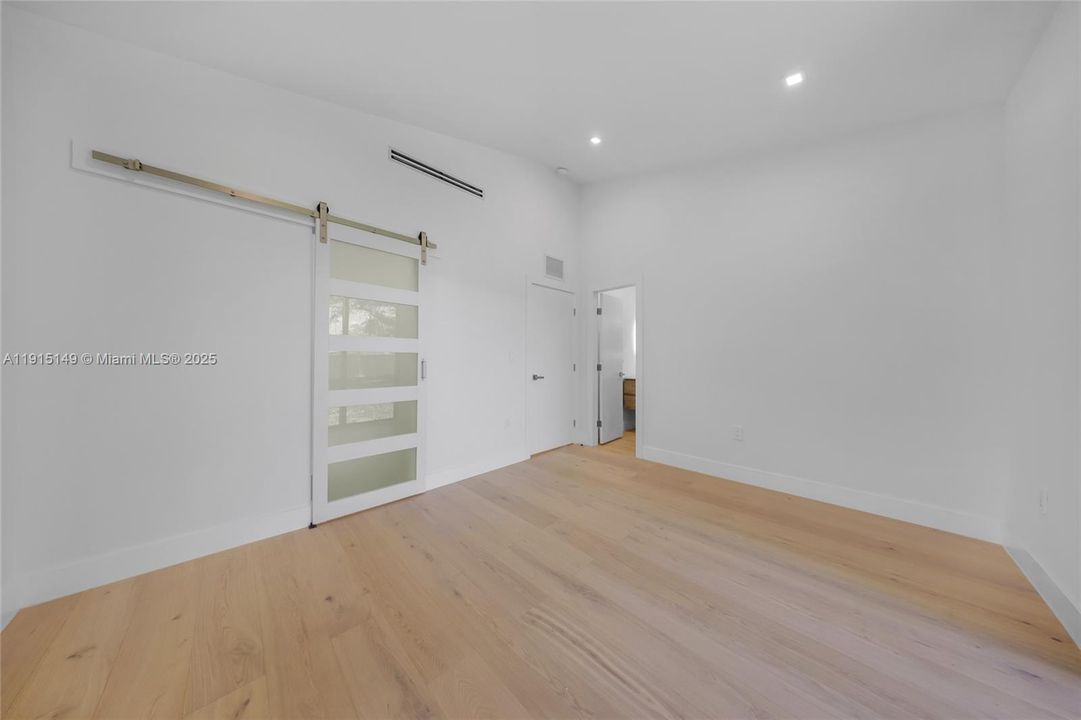 Activo con contrato: $1,180,000 (3 camas, 3 baños, 1562 Pies cuadrados)