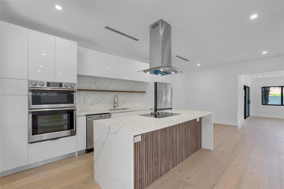 Activo con contrato: $1,180,000 (3 camas, 3 baños, 1562 Pies cuadrados)