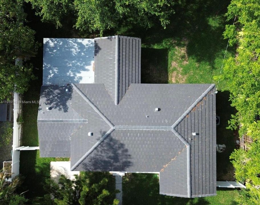 Activo con contrato: $1,180,000 (3 camas, 3 baños, 1562 Pies cuadrados)