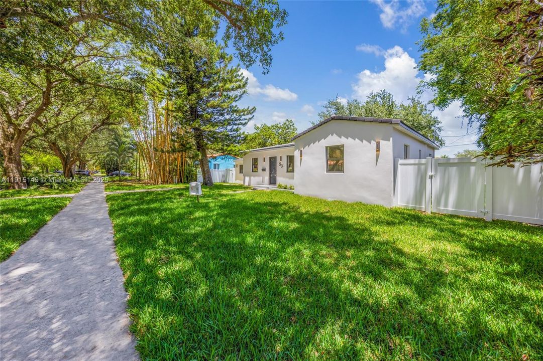 Activo con contrato: $1,180,000 (3 camas, 3 baños, 1562 Pies cuadrados)