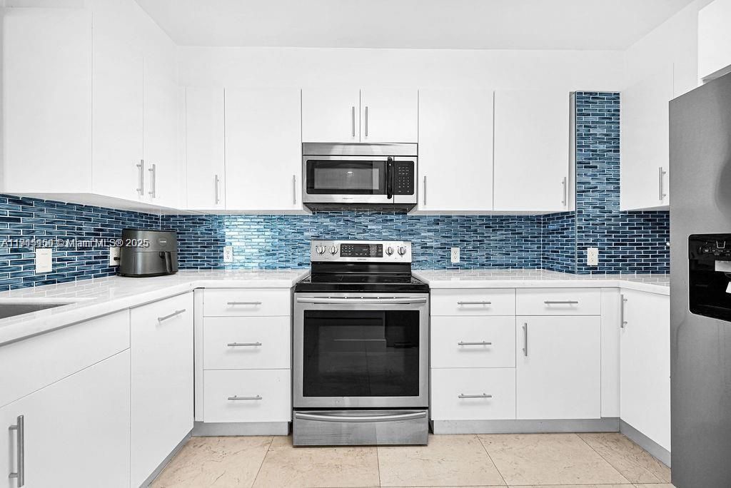 For Sale: $869,000 (3 beds, 2 baths, 1510 Square Feet)