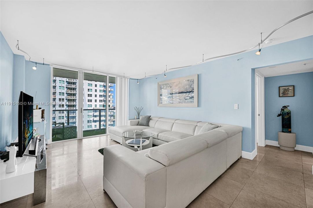 For Sale: $869,000 (3 beds, 2 baths, 1510 Square Feet)