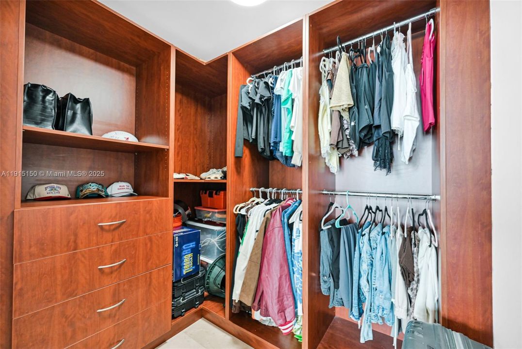 For Sale: $869,000 (3 beds, 2 baths, 1510 Square Feet)