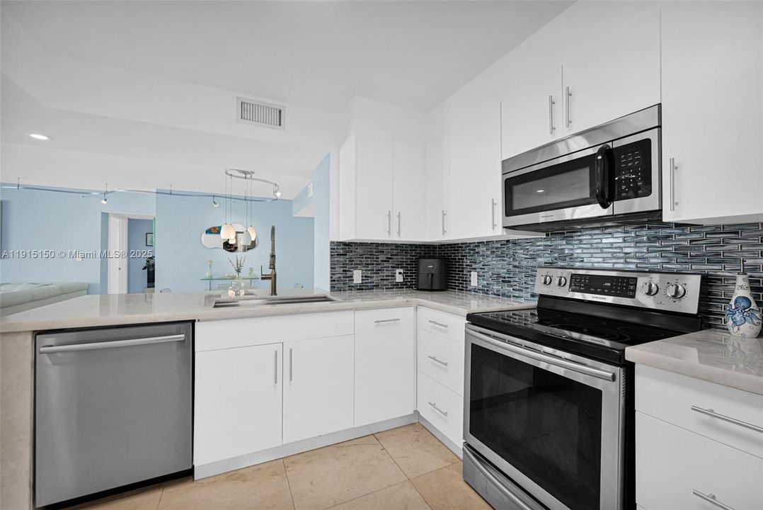 For Sale: $869,000 (3 beds, 2 baths, 1510 Square Feet)