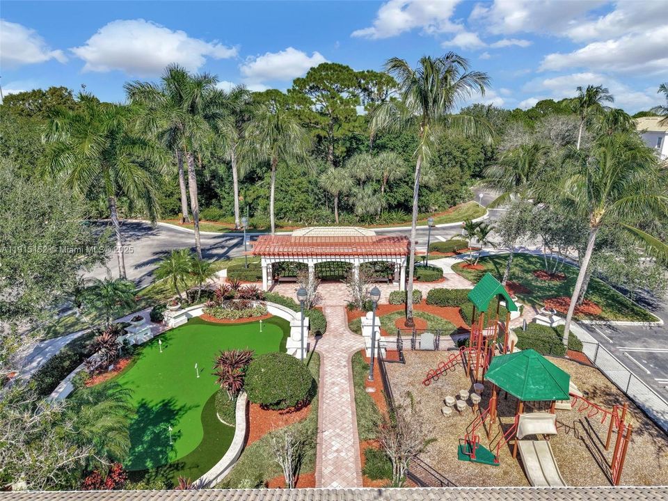 For Sale: $349,000 (2 beds, 2 baths, 1213 Square Feet)